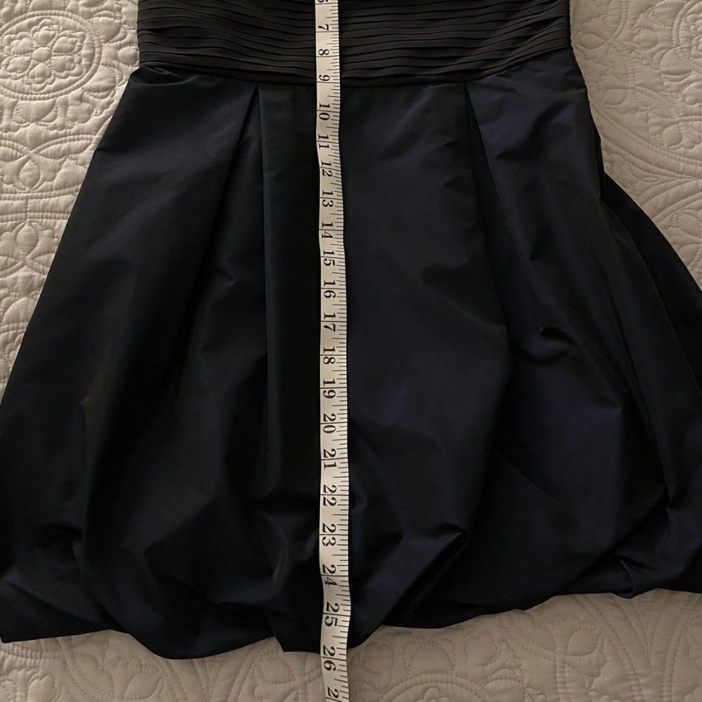 BCBGMAXAZRIA Cream Black Navy Bubble Night Out Dress size 10 - Picture 11 of 11